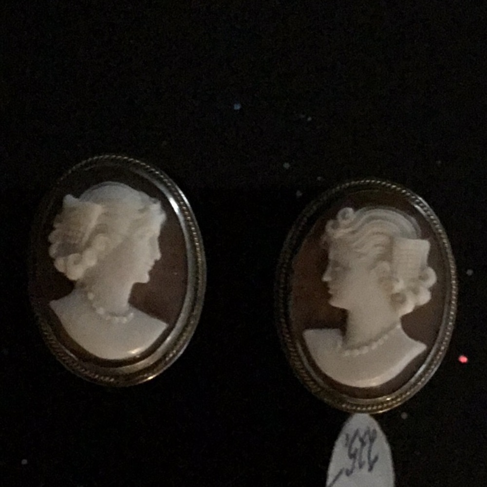 Cameo earrings .925